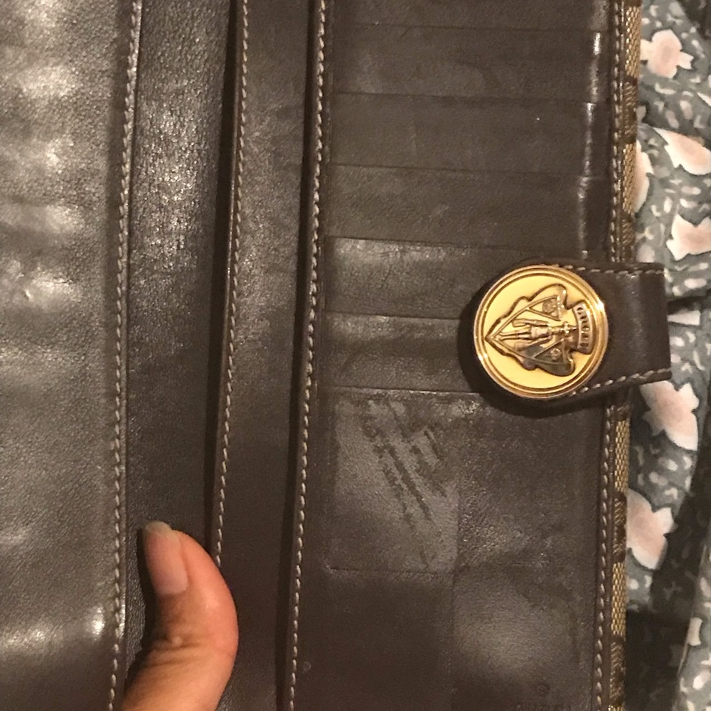Gucci Wallet 100% Authentic - image 4